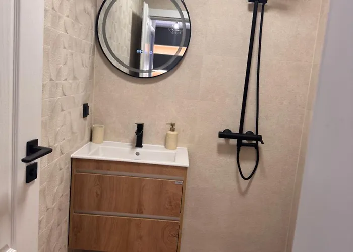 公寓 South Primorsko, Family With Terrace And Free Parking 普里莫尔斯科