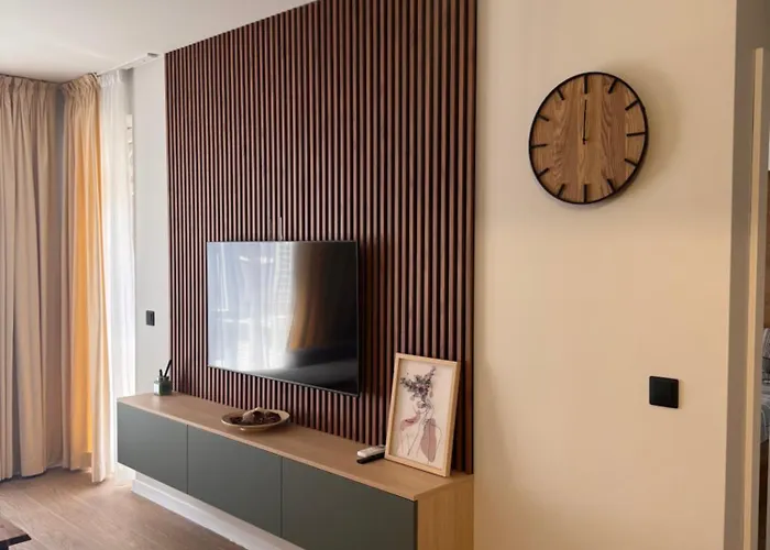 Apartment South Primorsko, Family With Terrace And Free Parking